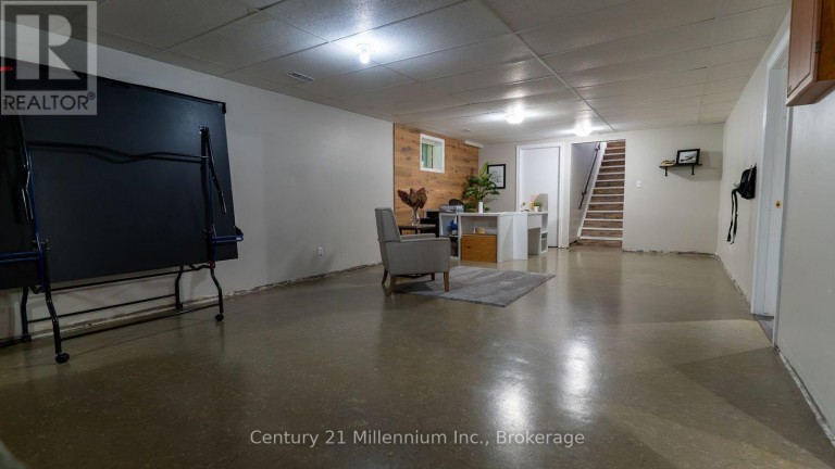 5 MCKEAN BOULEVARD, Clearview (Nottawa), Ontario, L0M1P0