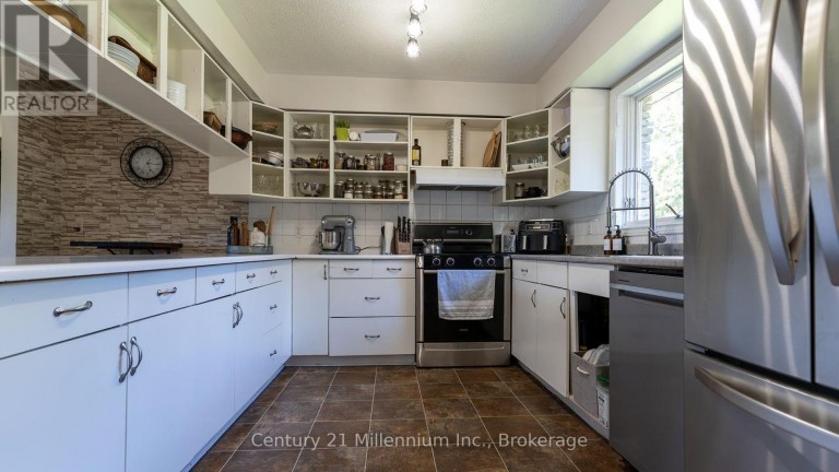 5 MCKEAN BOULEVARD, Clearview (Nottawa), Ontario, L0M1P0