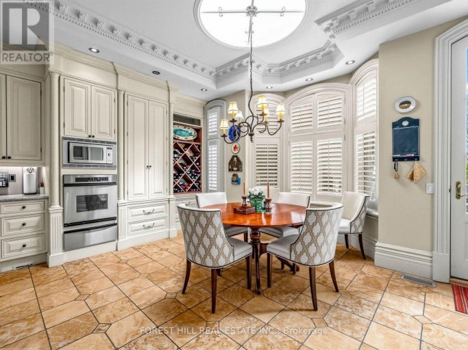 105 DUNVEGAN ROAD, Toronto (Forest Hill South), Ontario, M4V2P9