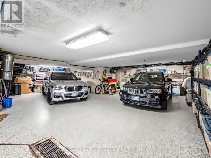 105 DUNVEGAN ROAD, Toronto (Forest Hill South), Ontario, M4V2P9