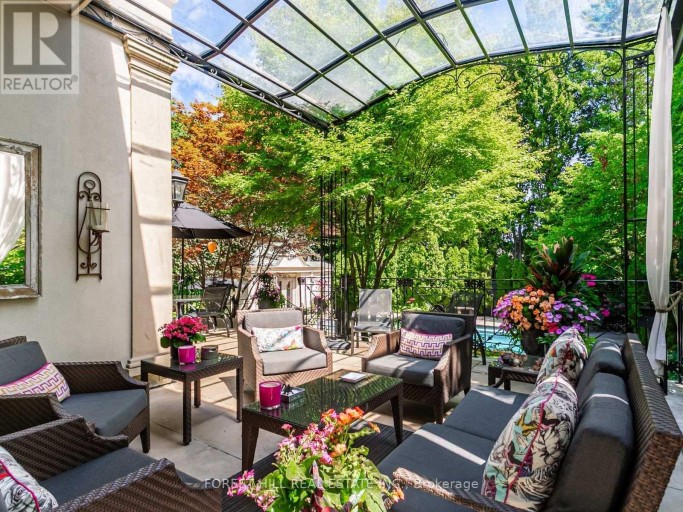 105 DUNVEGAN ROAD, Toronto (Forest Hill South), Ontario, M4V2P9