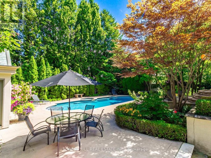 105 DUNVEGAN ROAD, Toronto (Forest Hill South), Ontario, M4V2P9