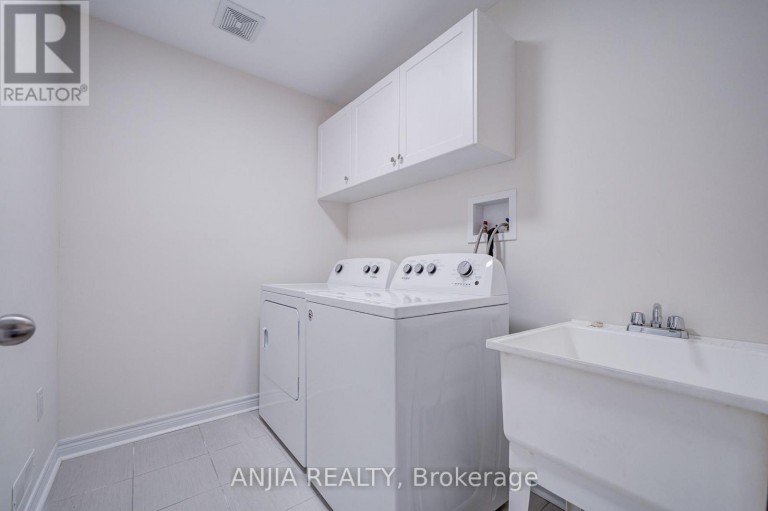 205 HARBORD STREET, Markham (Berczy), Ontario, L6C0X3