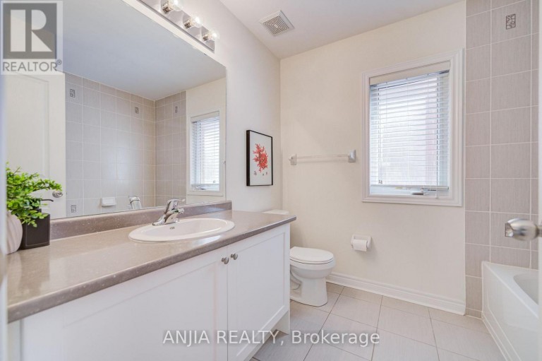 205 HARBORD STREET, Markham (Berczy), Ontario, L6C0X3