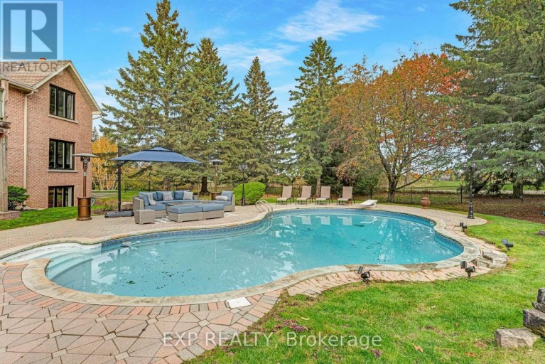 15 JARVIS AVENUE, Aurora (Aurora Estates), Ontario, L4G6W8