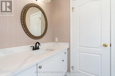 2 VANESSA DRIVE Orillia Ontario photo 21