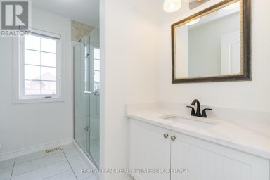 2 VANESSA DRIVE Orillia Ontario photo 28