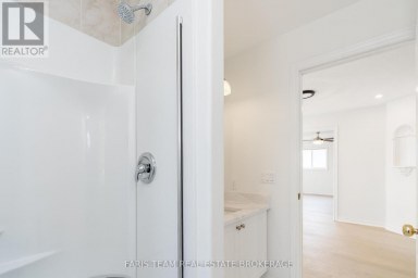 2 VANESSA DRIVE Orillia Ontario photo 29