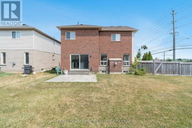 2 VANESSA DRIVE Orillia Ontario photo 38