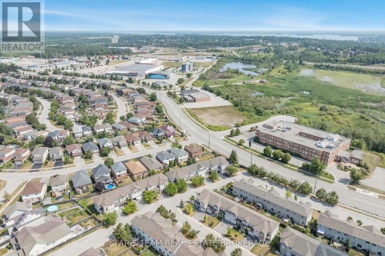 2 VANESSA DRIVE, Orillia, Ontario, L3V7Y8