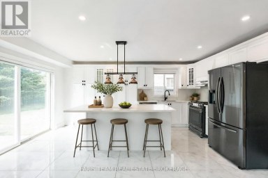 2 VANESSA DRIVE Orillia Ontario photo 6