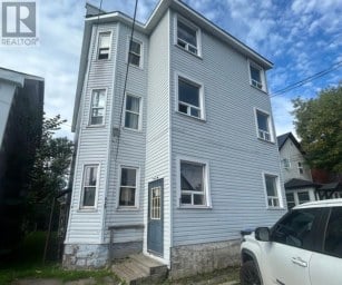427-429 Wellington ST E Sault Ste. Marie Ontario photo 2
