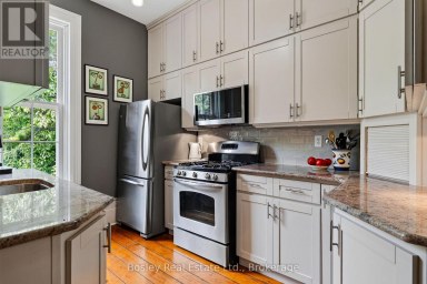 6 BALDWIN STREET Port Hope Ontario photo 18
