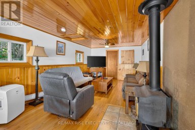 90 EAST SHORE LANE, Frontenac (Frontenac South) Ontario