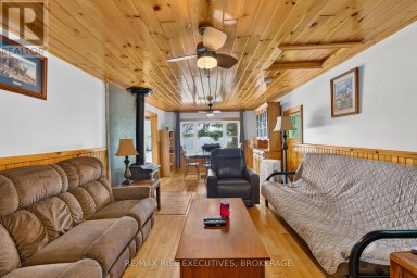 90 EAST SHORE LANE, Frontenac (Frontenac South) Ontario