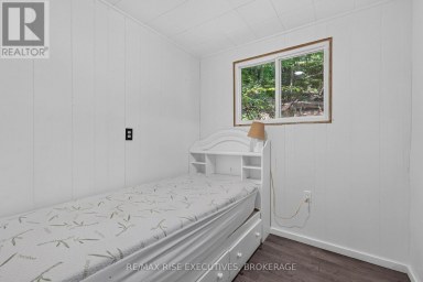 90 EAST SHORE LANE, Frontenac (Frontenac South) Ontario