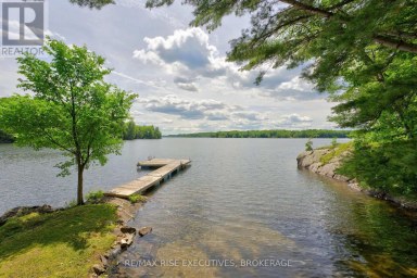 90 EAST SHORE LANE, Frontenac (Frontenac South) Ontario