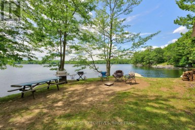 90 EAST SHORE LANE, Frontenac (Frontenac South) Ontario