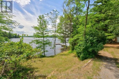 90 EAST SHORE LANE, Frontenac (Frontenac South) Ontario