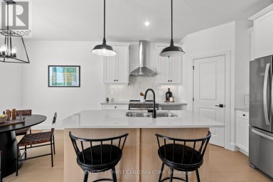 10 (15) - 147 SCOTTS DRIVE Lucan Biddulph (Lucan) Ontario photo 13
