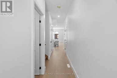 10 (15) - 147 SCOTTS DRIVE Lucan Biddulph (Lucan) Ontario photo 5