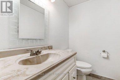 10 RUNNYMEDE CRESCENT London North (North J) Ontario photo 20
