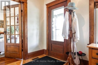 142 ELIZABETH STREET Stratford Ontario photo 4