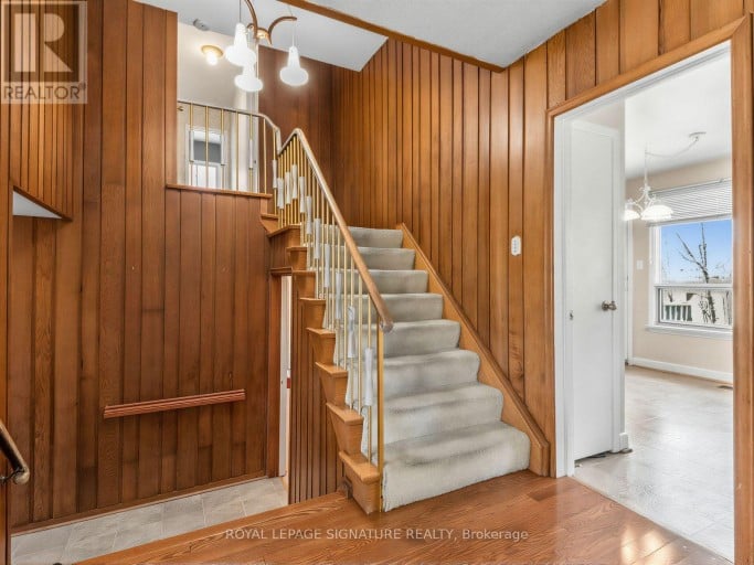 62 DUKINFIELD CRESCENT, Toronto (Parkwoods-Donalda), Ontario, M3A2S1