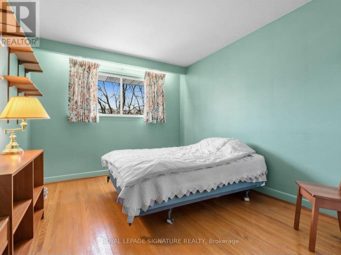 62 DUKINFIELD CRESCENT, Toronto (Parkwoods-Donalda), Ontario, M3A2S1