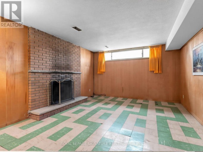 62 DUKINFIELD CRESCENT, Toronto (Parkwoods-Donalda), Ontario, M3A2S1