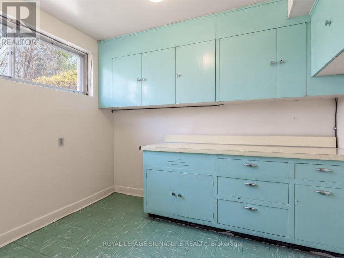 62 DUKINFIELD CRESCENT, Toronto (Parkwoods-Donalda), Ontario, M3A2S1