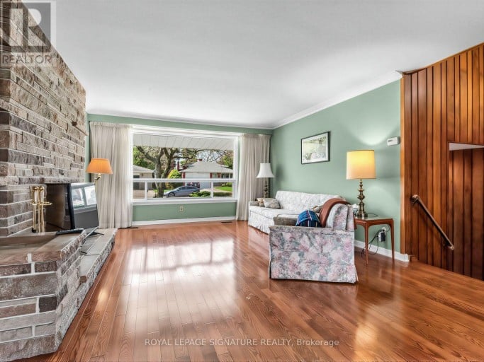 62 DUKINFIELD CRESCENT, Toronto (Parkwoods-Donalda), Ontario, M3A2S1