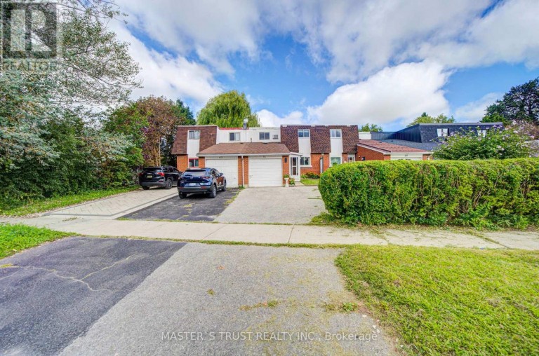 61 WIGGENS COURT, Toronto (Malvern), Ontario, M1B1K3