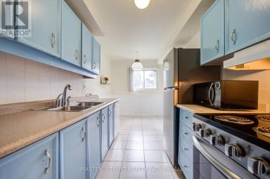 61 WIGGENS COURT Toronto (Malvern) Ontario photo 15