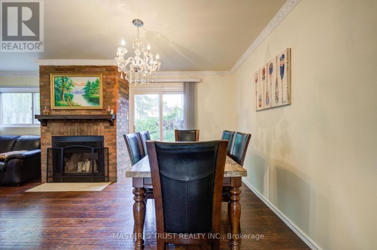 61 WIGGENS COURT, Toronto (Malvern), Ontario, M1B1K3