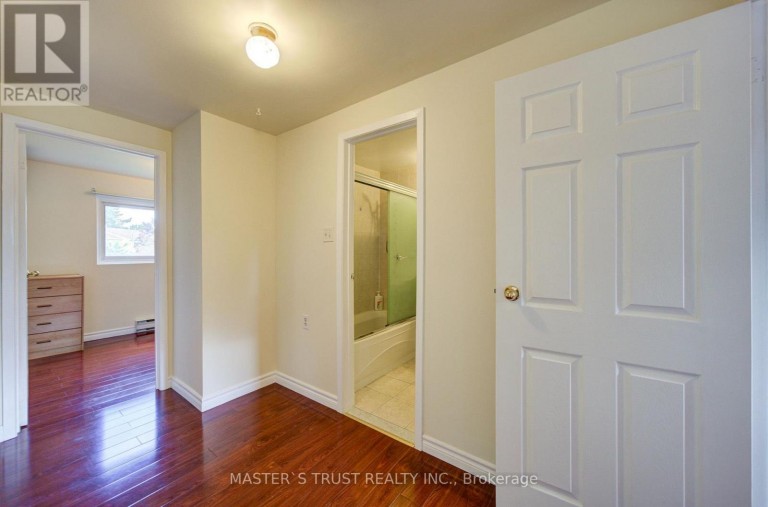 61 WIGGENS COURT, Toronto (Malvern), Ontario, M1B1K3