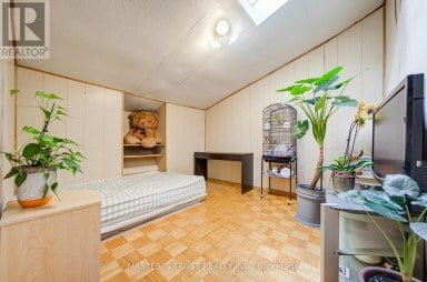 61 WIGGENS COURT Toronto (Malvern) Ontario photo 7