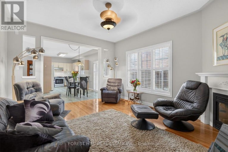 2 FOXFIELD CRESCENT, Vaughan (Patterson), Ontario, L4K5G2