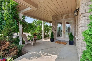 2 FOXFIELD CRESCENT Vaughan (Patterson) Ontario photo 2
