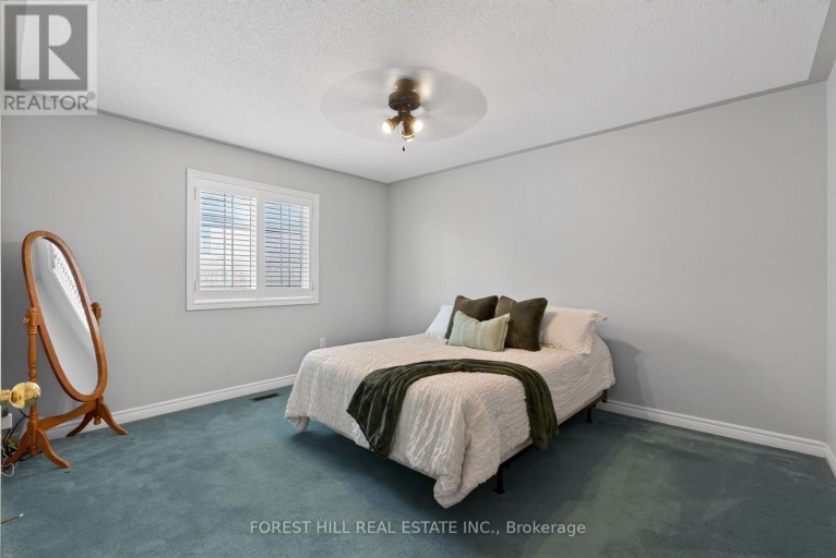 2 FOXFIELD CRESCENT, Vaughan (Patterson), Ontario, L4K5G2