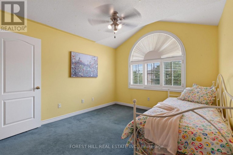 2 FOXFIELD CRESCENT, Vaughan (Patterson), Ontario, L4K5G2