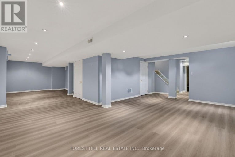 2 FOXFIELD CRESCENT, Vaughan (Patterson), Ontario, L4K5G2