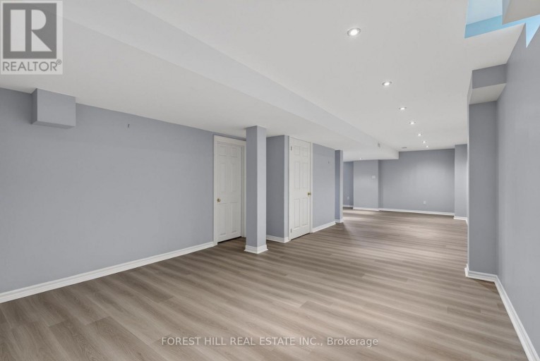 2 FOXFIELD CRESCENT, Vaughan (Patterson), Ontario, L4K5G2