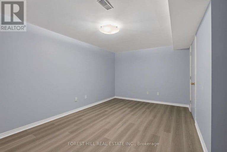 2 FOXFIELD CRESCENT, Vaughan (Patterson), Ontario, L4K5G2
