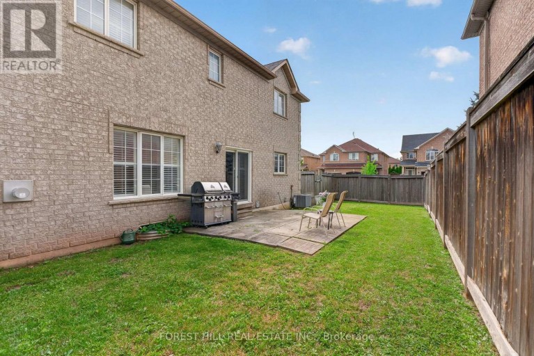 2 FOXFIELD CRESCENT, Vaughan (Patterson), Ontario, L4K5G2