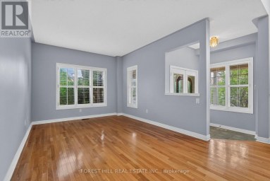 2 FOXFIELD CRESCENT Vaughan (Patterson) Ontario photo 5