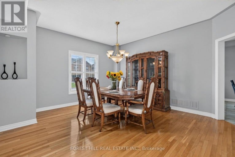 2 FOXFIELD CRESCENT, Vaughan (Patterson), Ontario, L4K5G2