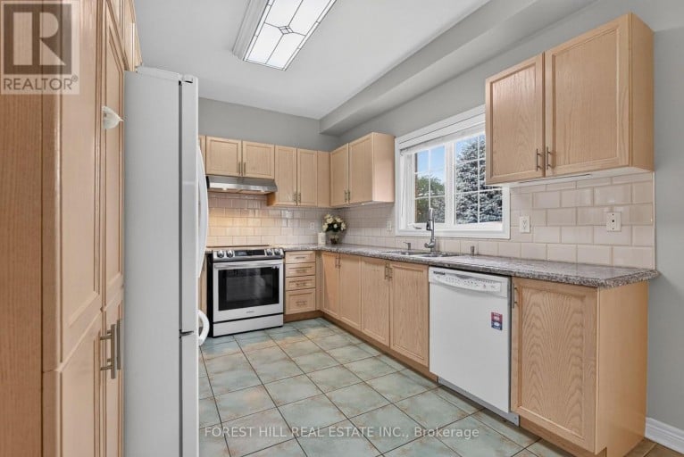 2 FOXFIELD CRESCENT, Vaughan (Patterson), Ontario, L4K5G2