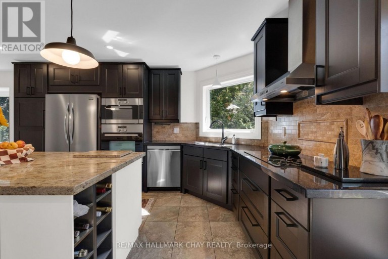 9 HOWARD DRIVE, Oro-Medonte, Ontario, L0L2E0