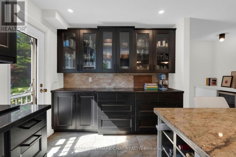 9 HOWARD DRIVE, Oro-Medonte, Ontario, L0L2E0